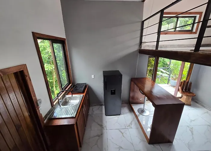 Happy Paradise Lodge Nuevo Arenal